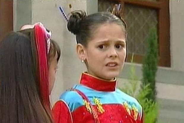 Allisson Lozz es otra de las actrices que fueron parte del elenco infantil interpretando a Alisson Rebolledo.