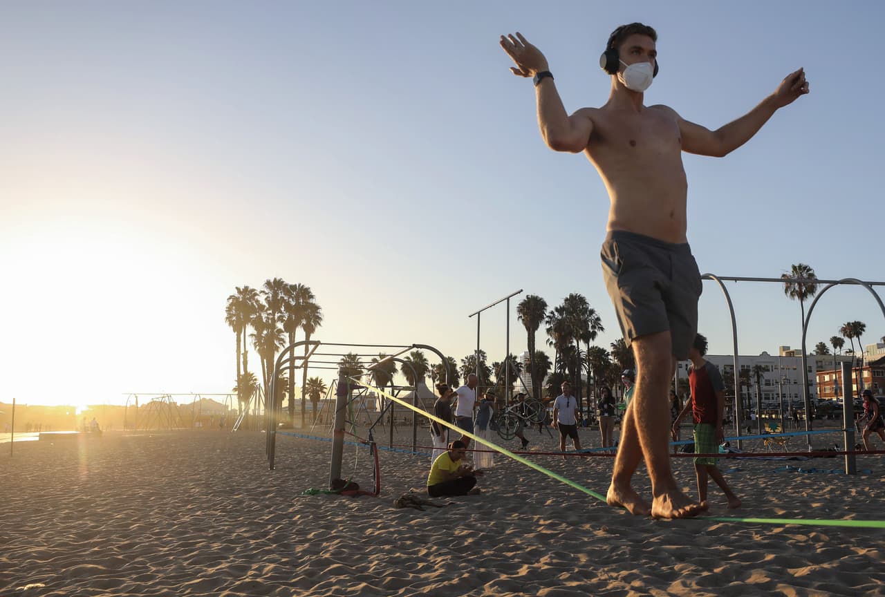 Las autoridades estatales están monitoreando especialmente 26 condados y su comportamiento con respecto a su tasa de positividad y su capacidad hospitalaria.