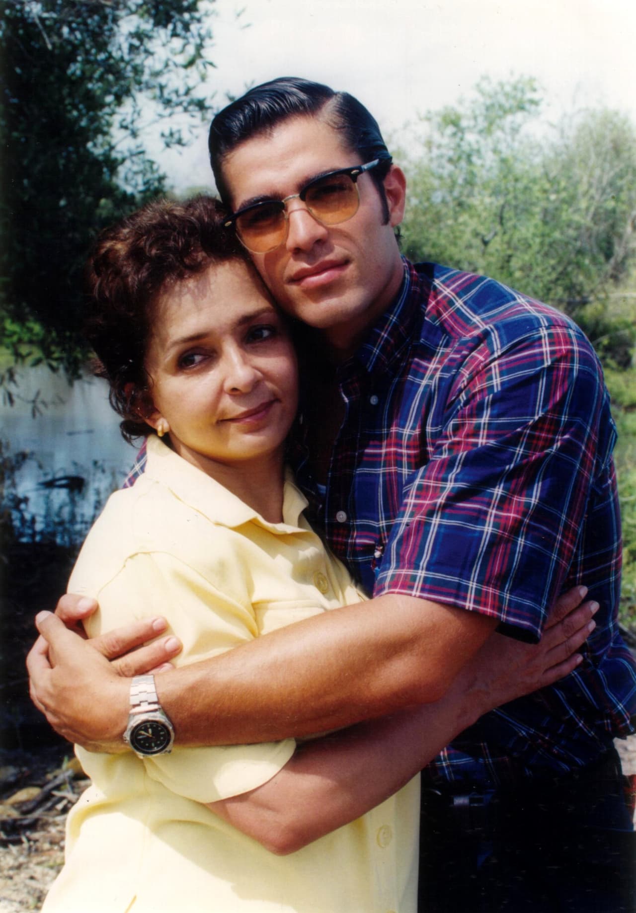 Aunque el actor se rodeó de grandes actores como
<b>Ana Martin</b>,
<b>Eduardo</b> no dio el ancho para ser todo un protagonista de novela.