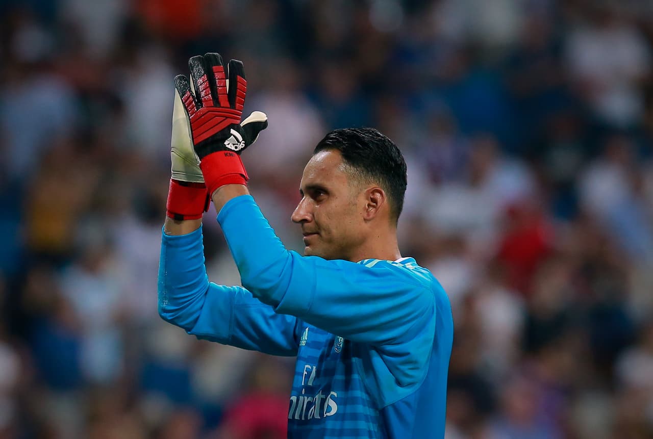 Keylor Navas está negociando su fichaje con el PSG; su incorporación al club francés está en vías de concluirse en estos próximos días.