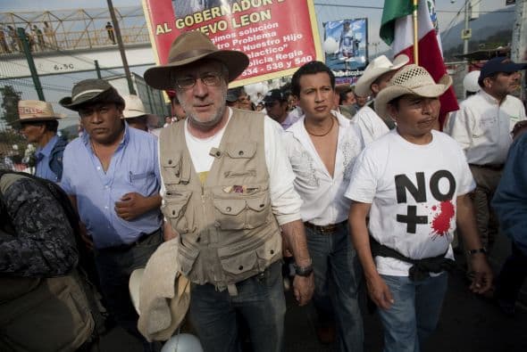 El movil del crimen, aunque aun no se ha esclarecido del todo, se vincula al crimen organizado, cuyas acciones han dejado cerca de 40 mil muertos en lo que va del sexenio. El hijo de Sicilia y su grupo de amigos habrían estado departiendo en un restaurante de Morelos, al centro de México, donde tuvieron un desencuentro con una célula criminal que derivó en el crimen múltiple.