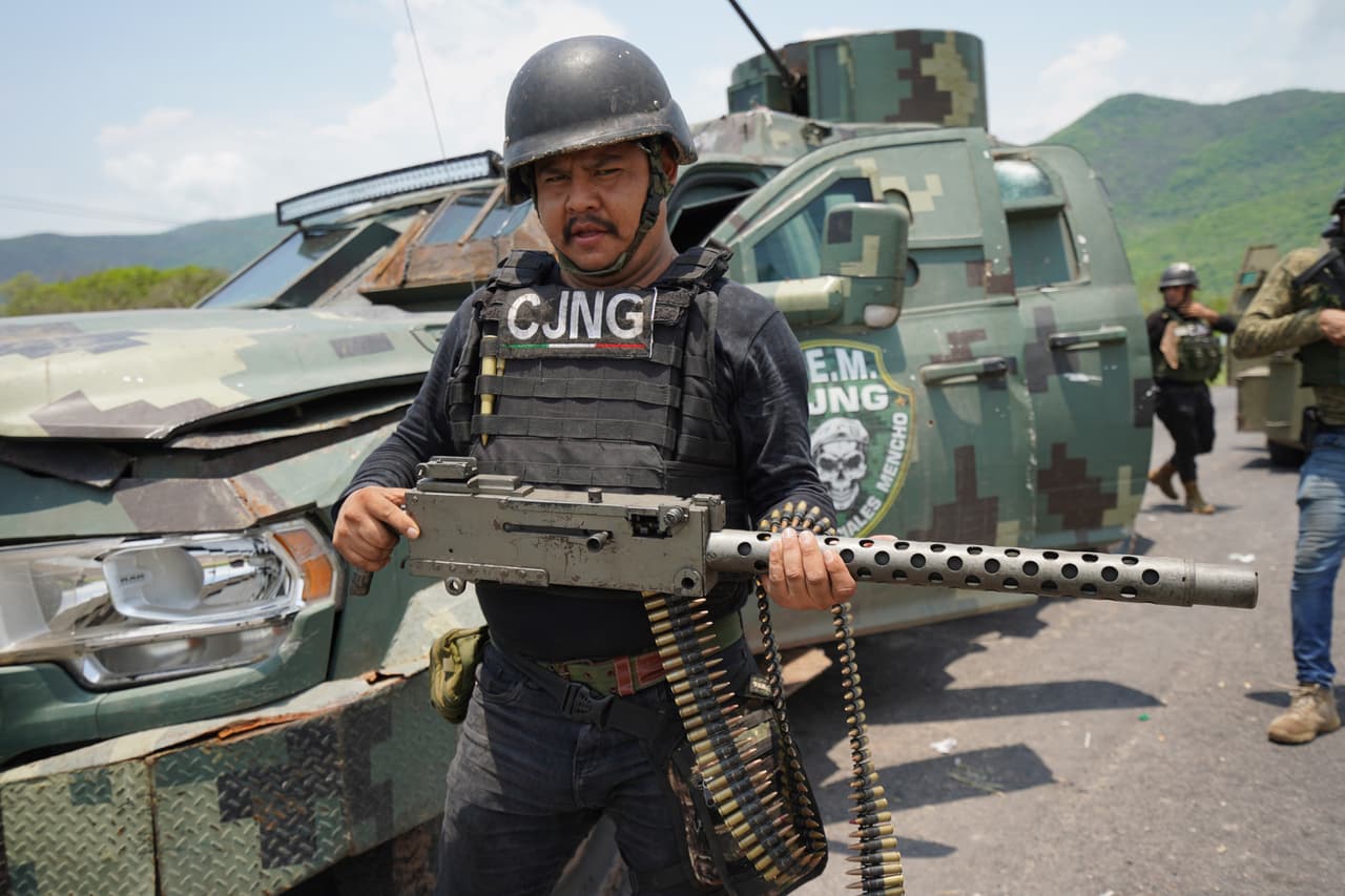 Los sicarios que se quitaron la capucha: el creciente desafío de los narcos al Estado mexicano