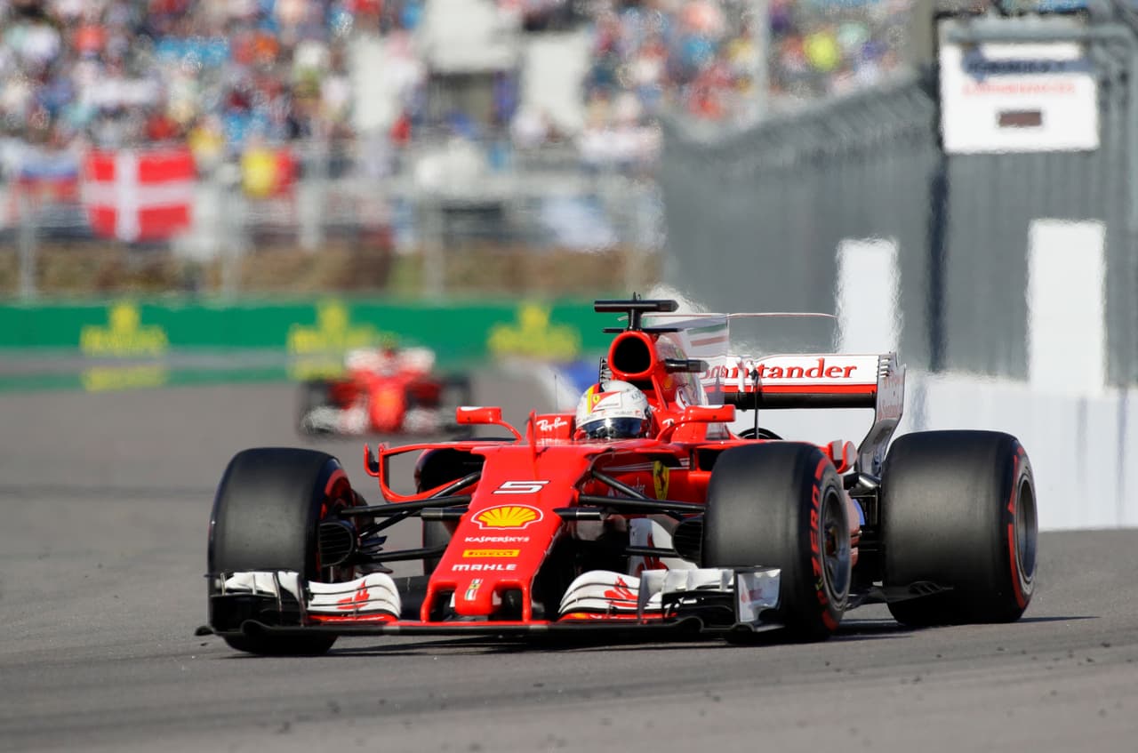 Por su parte, pese a llegar segundo en Rusia, Vettel mantuvo su primer lugar en la general con 86 puntos, sacándole una ventaja de 13 puntos a Hamilton.