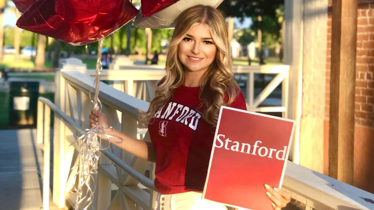 "Sí se puede. Los latinos sí podemos entrar a estas universidades. Los sueños sí se pueden hacer realidad," dice Gabriela García.