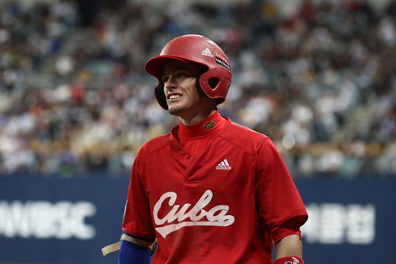 “Probablemente ocurran otros abandonos”: periodista cubano sobre selección de béisbol que llegó a Miami