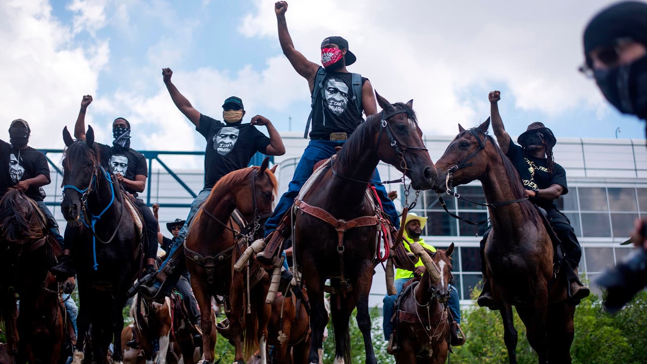 De los cuatro policías implicados en la muerte de Floyd, solo uno está preso.