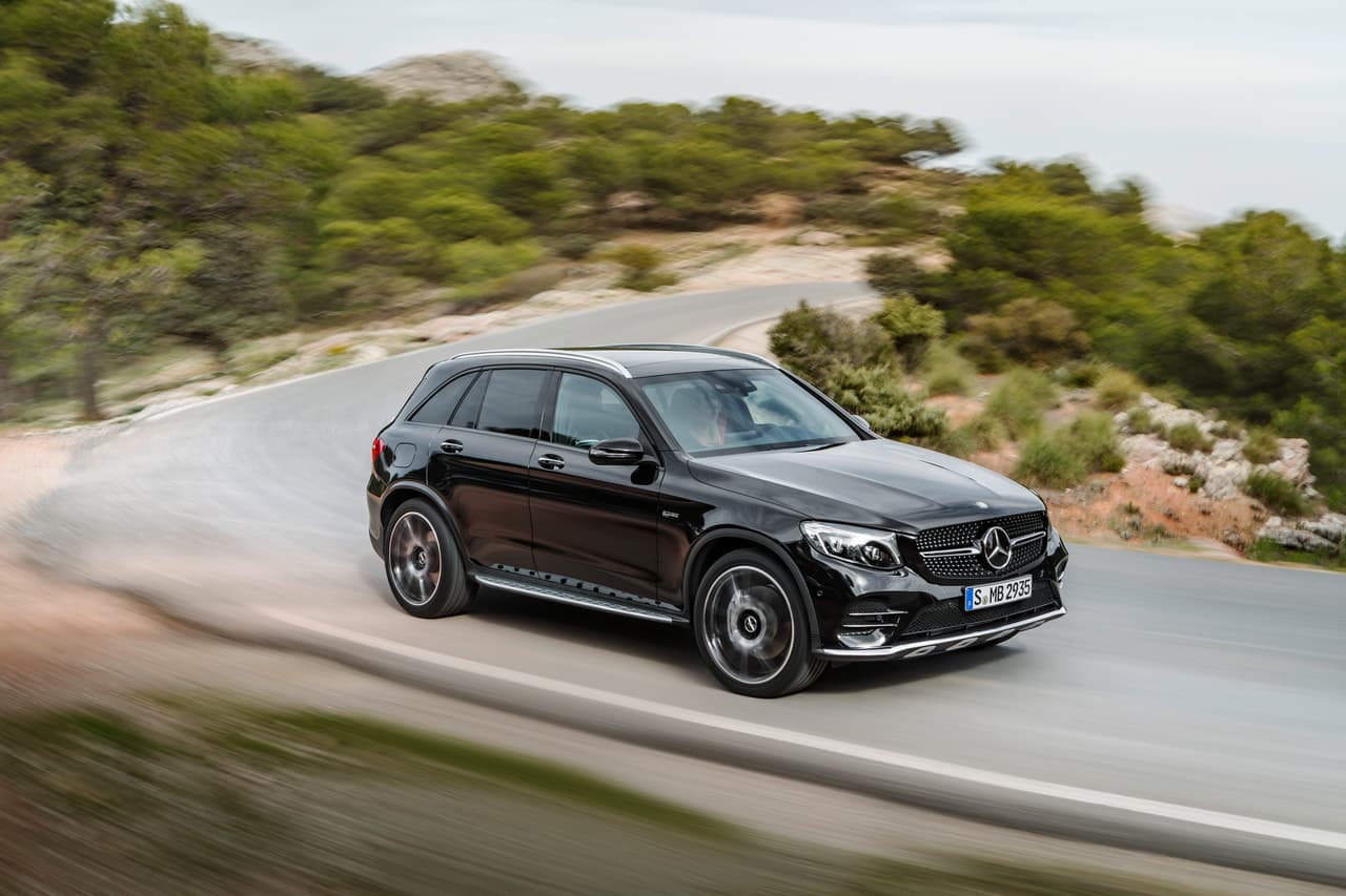 La nueva Mercedes-AMG GLC43 2017 es la primera crossover compacta de alto poder de Mercedes-Benz