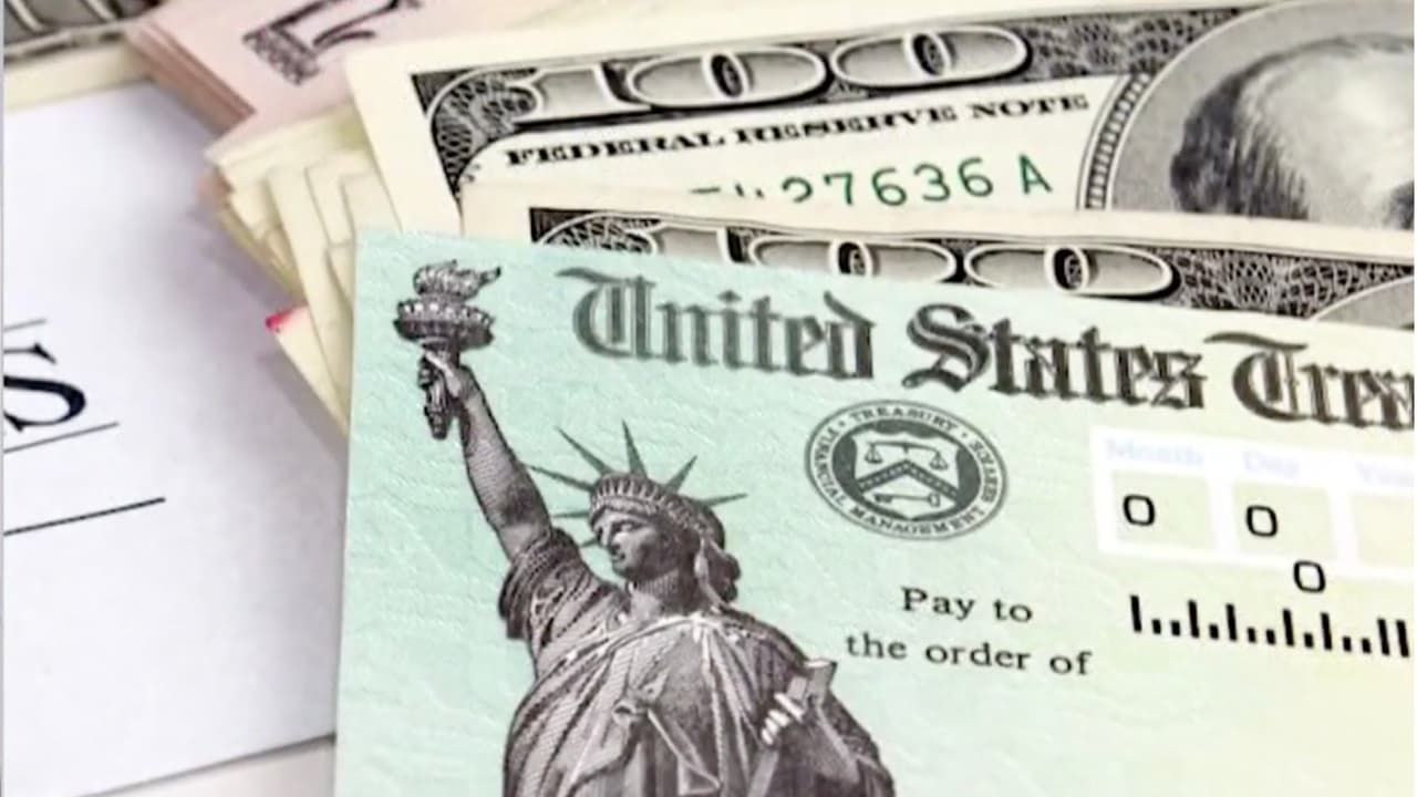 “Fue una medida correcta incluir a indocumentados en el estímulo económico”: experto en finanzas