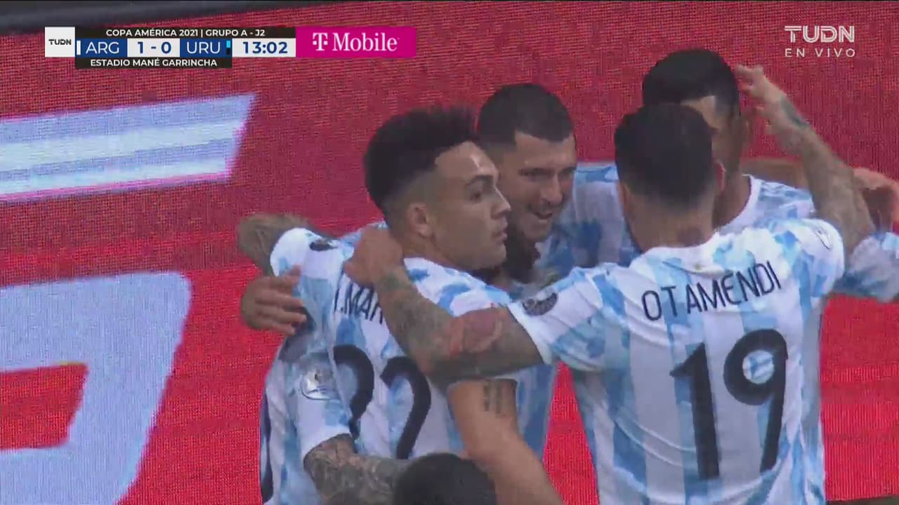 ¡Cabezazo letal! Messi asiste y Guido Rodríguez pone el 1-0 de Argentina