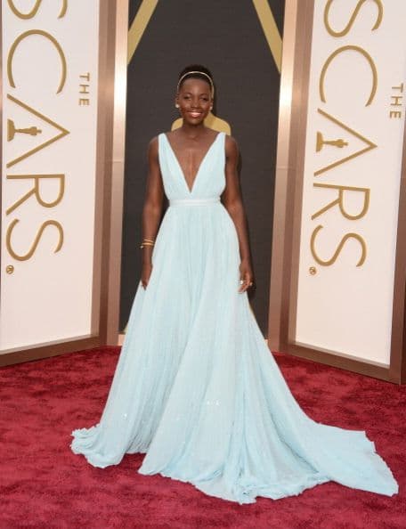 Después del evento, maleantes lograron entrar a la habitación que ocupaba la actriz en el hotel The London de Hollywood y se llevaron el vestido confeccionado con 6 mil perlas Akoya. Afortunadamente, el costoso traje fue recuperado.