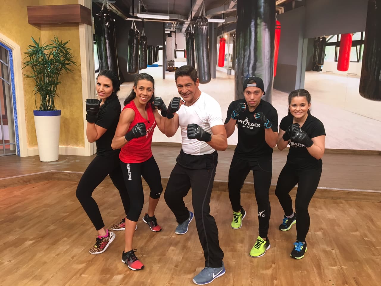 Aprendimos a ponernos en forma con lo último en el gym, Fit Combat.