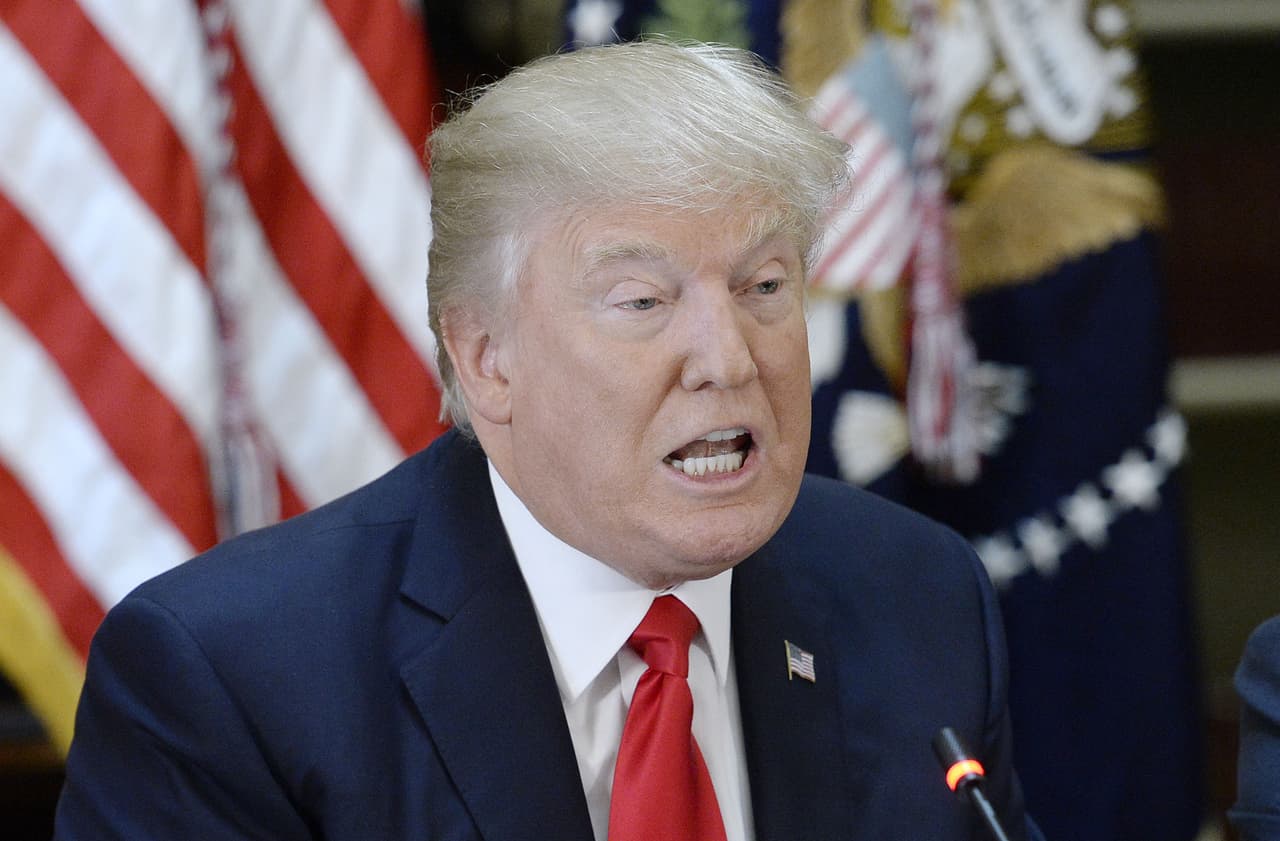 Para Donald Trump, la política exterior de Obama fue un "fracaso total" y la de Clinton "un chiste"