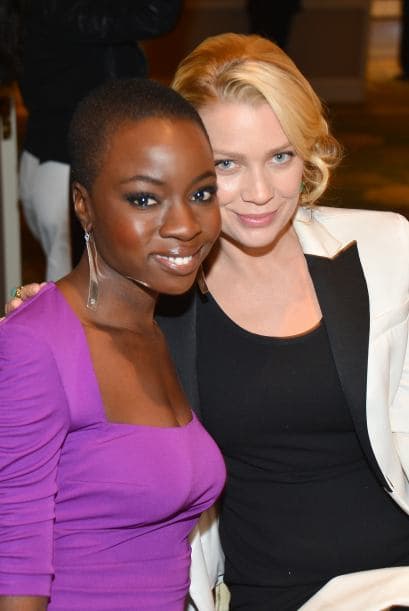 Además, se hace inseparable de Michonne, el personaje de Danai Gurira. Ambas actrices se hicieron grandes amigas. Mira aquí los videos más chismosos.