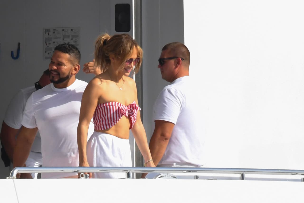 'Bennifer' también ha disfrutado de otras ciudades turísticas como St. Tropez en Francia y Capri y Positano en Italia.
<br>