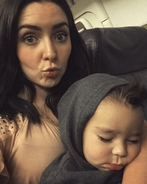 "Shhh, ya vivimos en los aviones", publicó Ariadne el 28 de diciembre de 2017 a través de sus redes sociales.