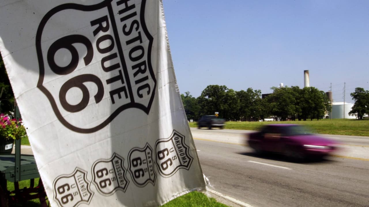 100 years U.S. Route 66: precio de la gasolina llega a superar los $6 dólares en California