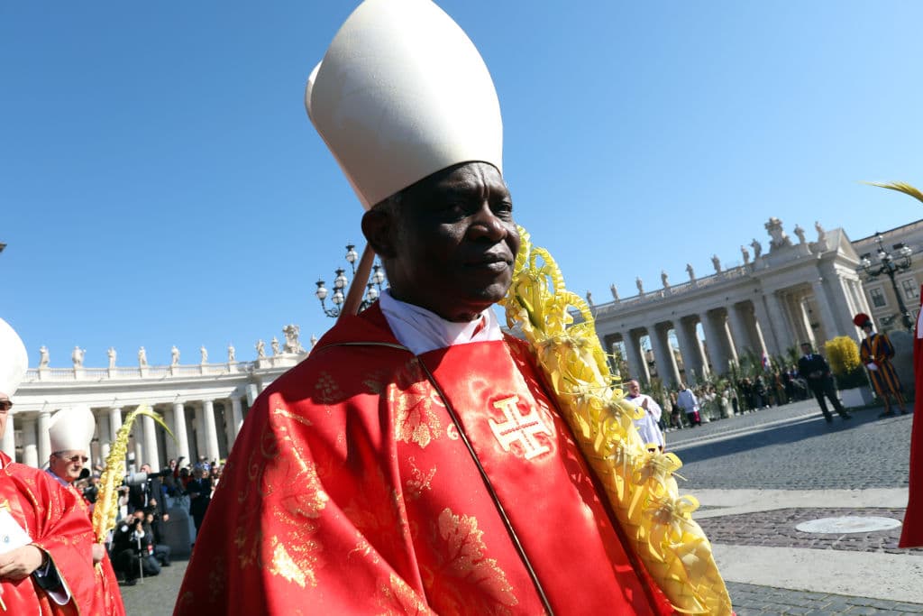 El cardenal Peter Turkson durante una misa celebrada por el pap Francisco en la Plaza de San Pedro en 2017.