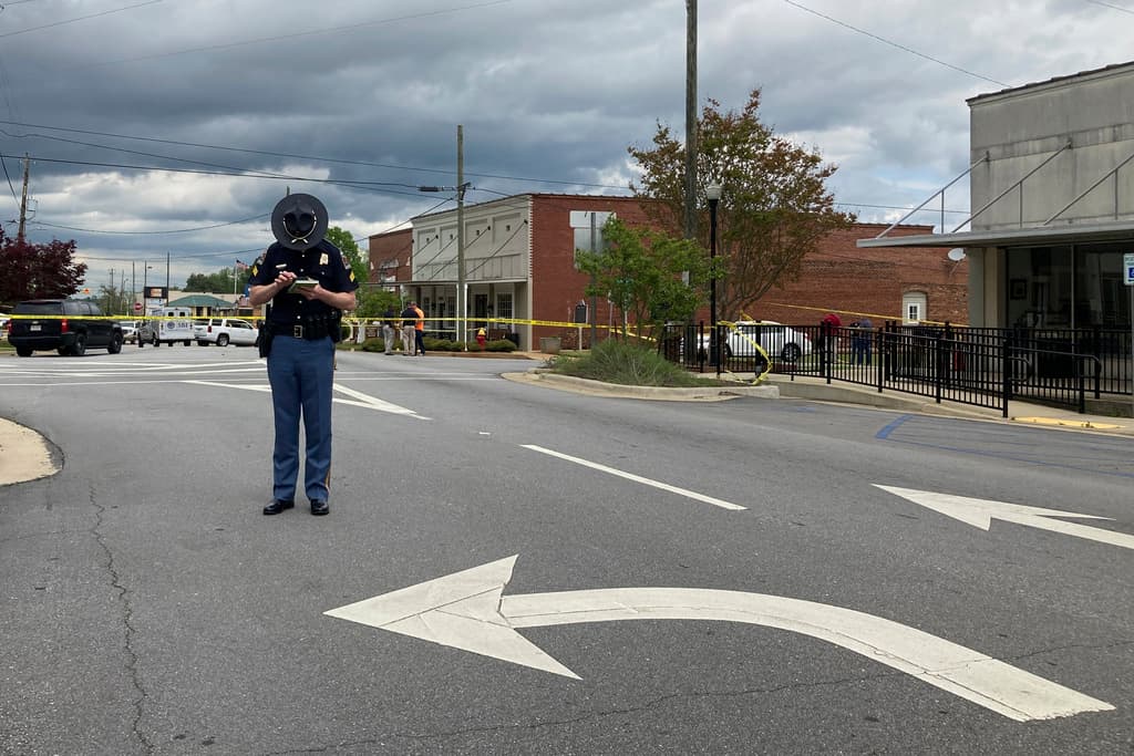 Agente de la policía de Alabama presente en el lugar de los hechos.
