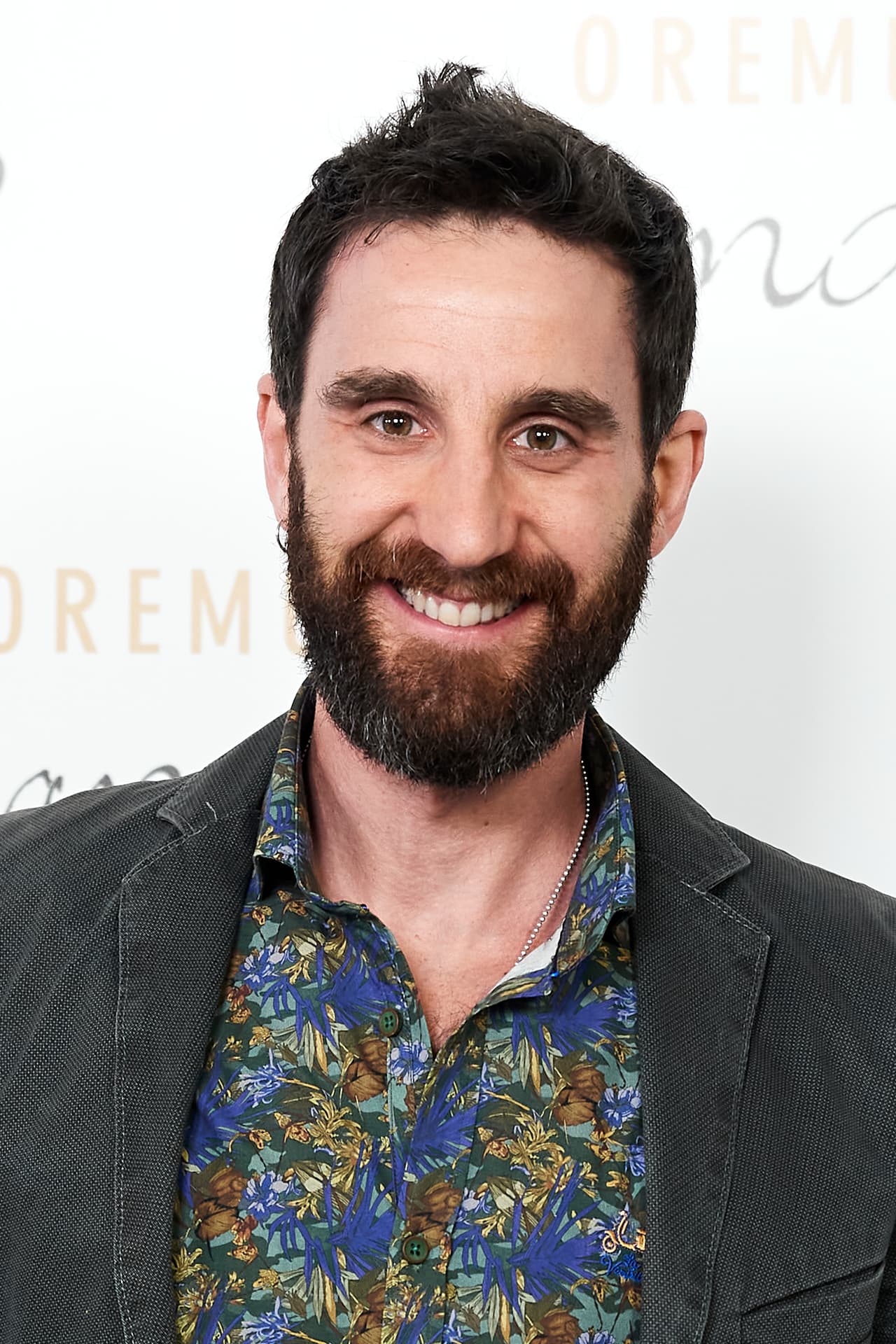 "Pasaré a formar parte de esa población de alto riesgo cuando las defensas y el sistema inmunitario empiecen a fallarme en unos días", advirtió, "así que tendré que cuidarme, cuidar y 
<b>dejarme cuidar un poco más</b>".
<br>