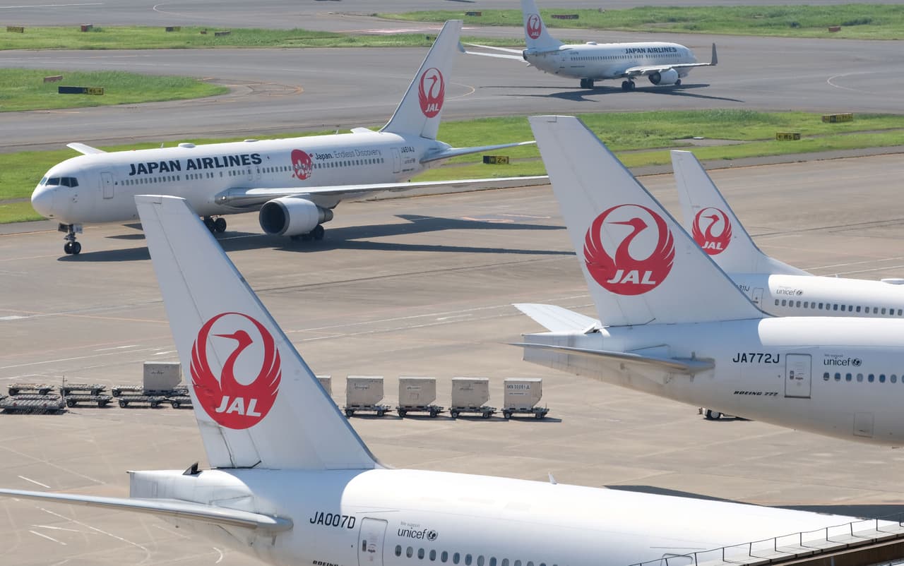 <b>Puesto 13: Japan Airlines</b>. Está basada en Tokio, Japón, y tiene 22 aviones que van a 92 destinos. OTP 83.99%.