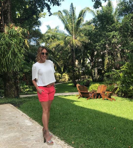 <a href="https://www.univision.com/shows/el-gordo-y-la-flaca/mozart-la-para-causa-revuelo-en-el-gordo-y-la-flaca-y-puso-a-todos-a-bailar-fotos">Lili</a> no podía dejar de mostrarnos la naturaleza del lugar.