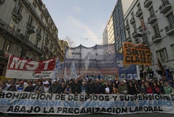 Según el informe del Banco Central que acaba de hacerse público, en el primer trimestre del año se cerraron 311,746 cuentas sueldo, asociadas al cobro del salario de los trabajadores. (Con información de Agencias).