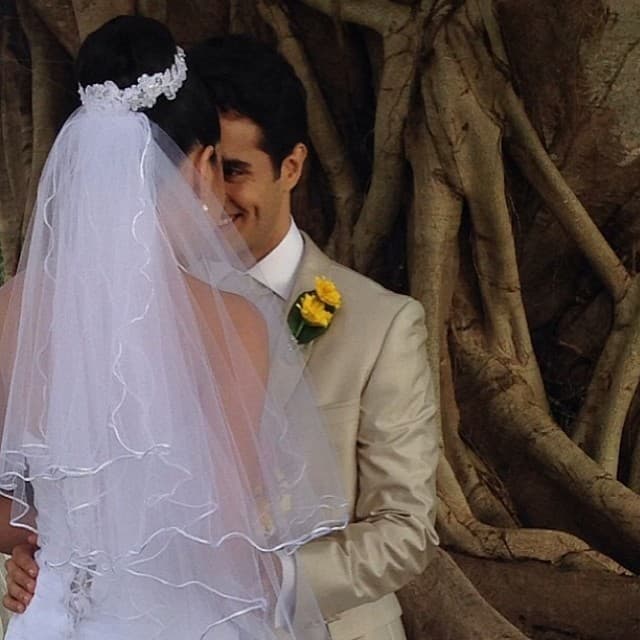 La ceremonia se llevó a cabo en una hacienda de Barranquitas, Puerto Rico. Solo estuvieron invitados sus familiares y amigos más cercanos.