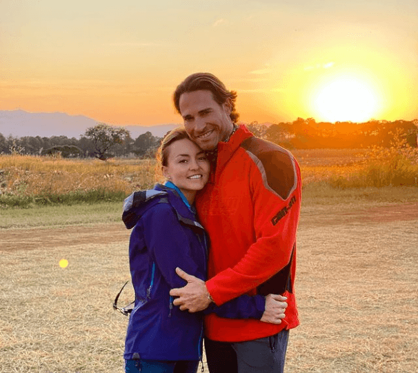 Su más reciente proyecto juntos es Vencer el pasado. En la telenovela ambos interpretan a una pareja amorosa, como lo demuestran fuera de la pantalla chica. 
<br>
<br>Es así como estas celebridades enseñan que se puede llevar una relación sana aun trabajando juntos.