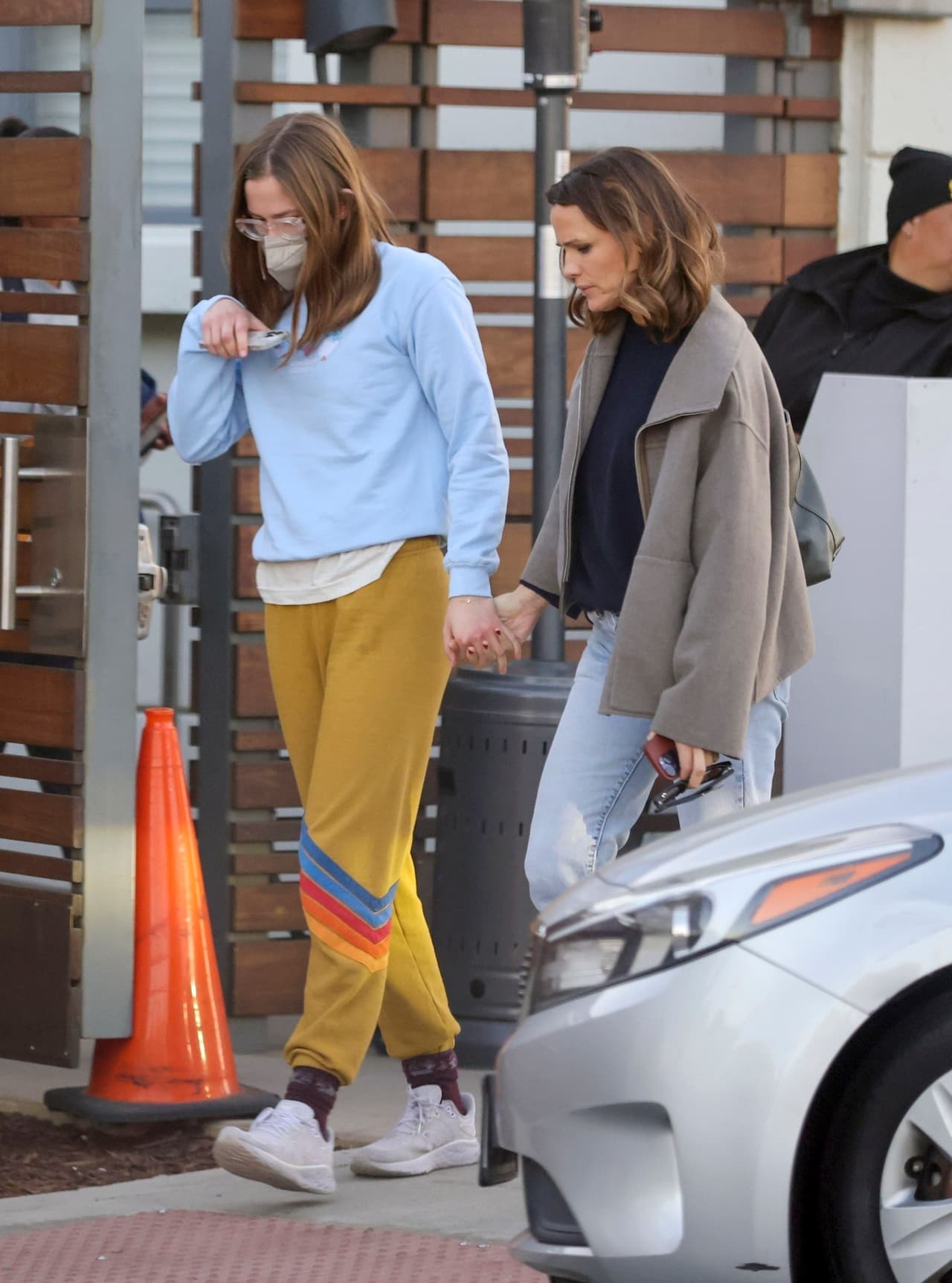 Según OK!, actualmente llevan una relación "amigable". 
<br>