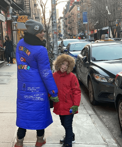 Juntos recorriendo las calles de Nueva York.