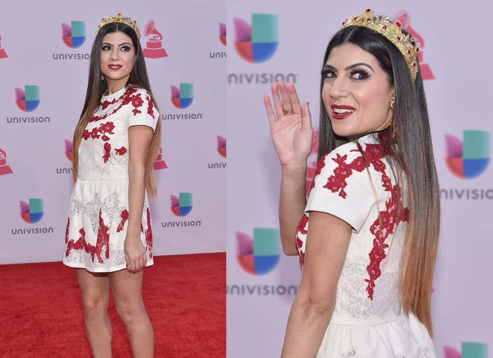 Camila Luna no se queda atrás, ya que aunque llevó su cabello suelto y planchado, utilizó una corona que la hacía destacar.