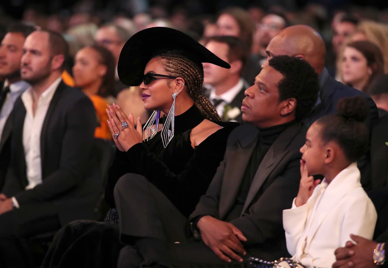 <b><a href="https://www.univision.com/entretenimiento/ya-sabemos-quien-manda-mira-a-blue-ivy-reganar-a-beyonce-y-jay-z-en-los-grammy-fotos">Jay-Z está casado con Beyoncé desde el año 2008</a></b> y juntos tienen tres hijos: Blue Ivy Carter, Sir Carter y Rumi Carter.