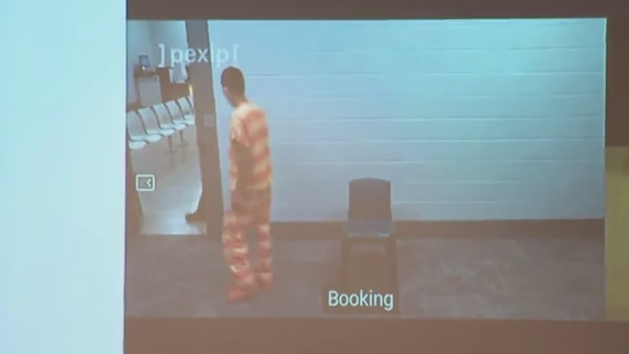 Presentan en corte a hispano acusado de disparar su arma y estrellar su camioneta contra un bar