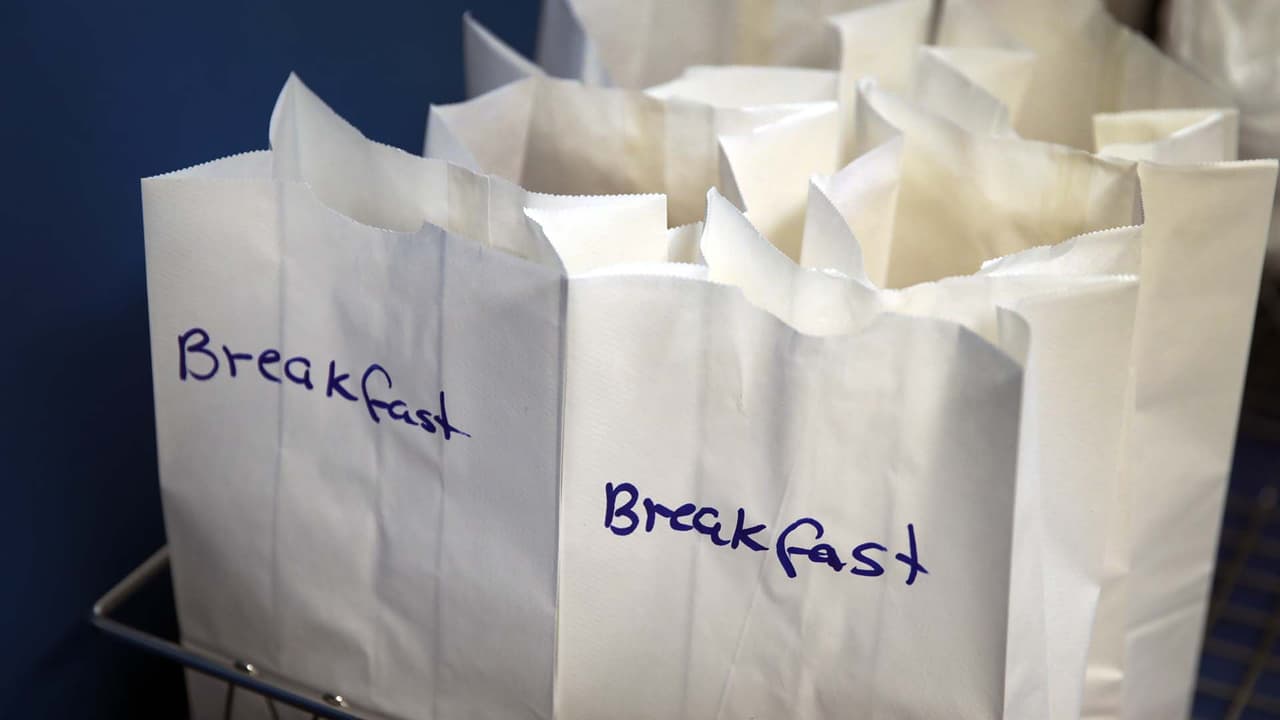 Ofrece CPS comidas gratis en 79 escuelas durante la temporada invernal