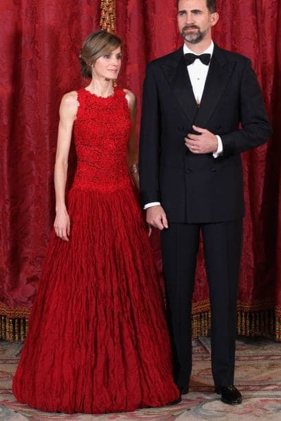 Se cuenta con la presencia de los príncipes de Asturias, Felipe y Letizia. También se espera ver a Ricardo Windsor, duque de Gloucester, de la familia real británica.