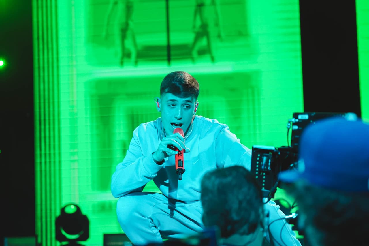 Por su parte, el también boricua, Alejo, también es uno de los nominados para obtener el premio a La Nueva Generación - Masculina.