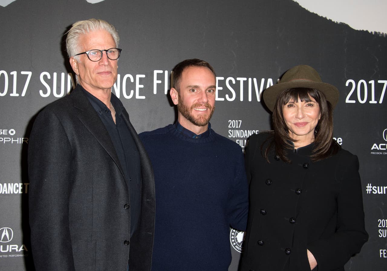 Ted Danson y Mary Steenburgen, pareja en la vida real, presentaron 'The Discovery'.