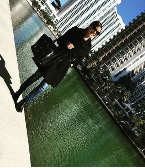 ¿Frío en Miami? Así es... Karla sacó el abrigo para pasar un día en este hermoso lugar.. ( 24 de enero, 2016)