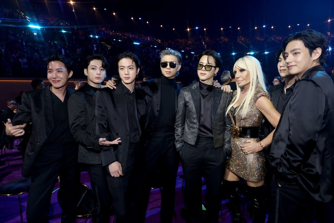 Pero no fue así. Esta vez tampoco se llevaron el premio Grammy en su categoría, lo que desató la furia de su ARMY, por todo lo que giró alrededor de la gala.