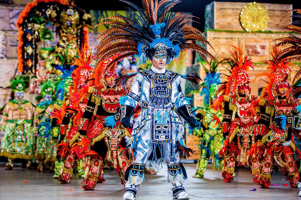 <b>Jueves, 30 de diciembre de 2021: </b>15th Street estará cerrada al tráfico en dirección sur en John F. Kennedy Boulevard el 30 de diciembre, de 10 a.m. a 12 p.m. (Mediodía) para la entrega y configuración del equipo.