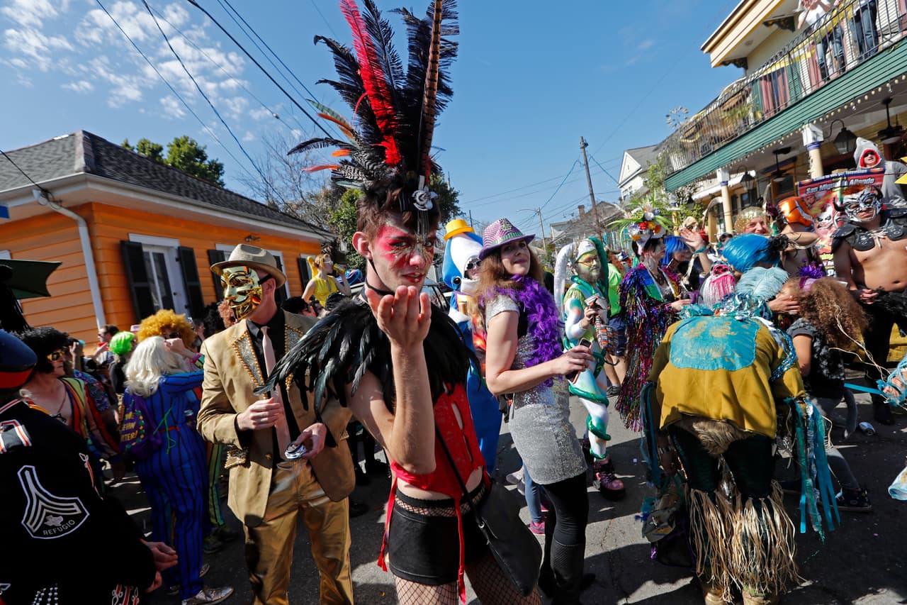 No hay que formar parte de una comparsa para celebrar y unirse a la fiesta.