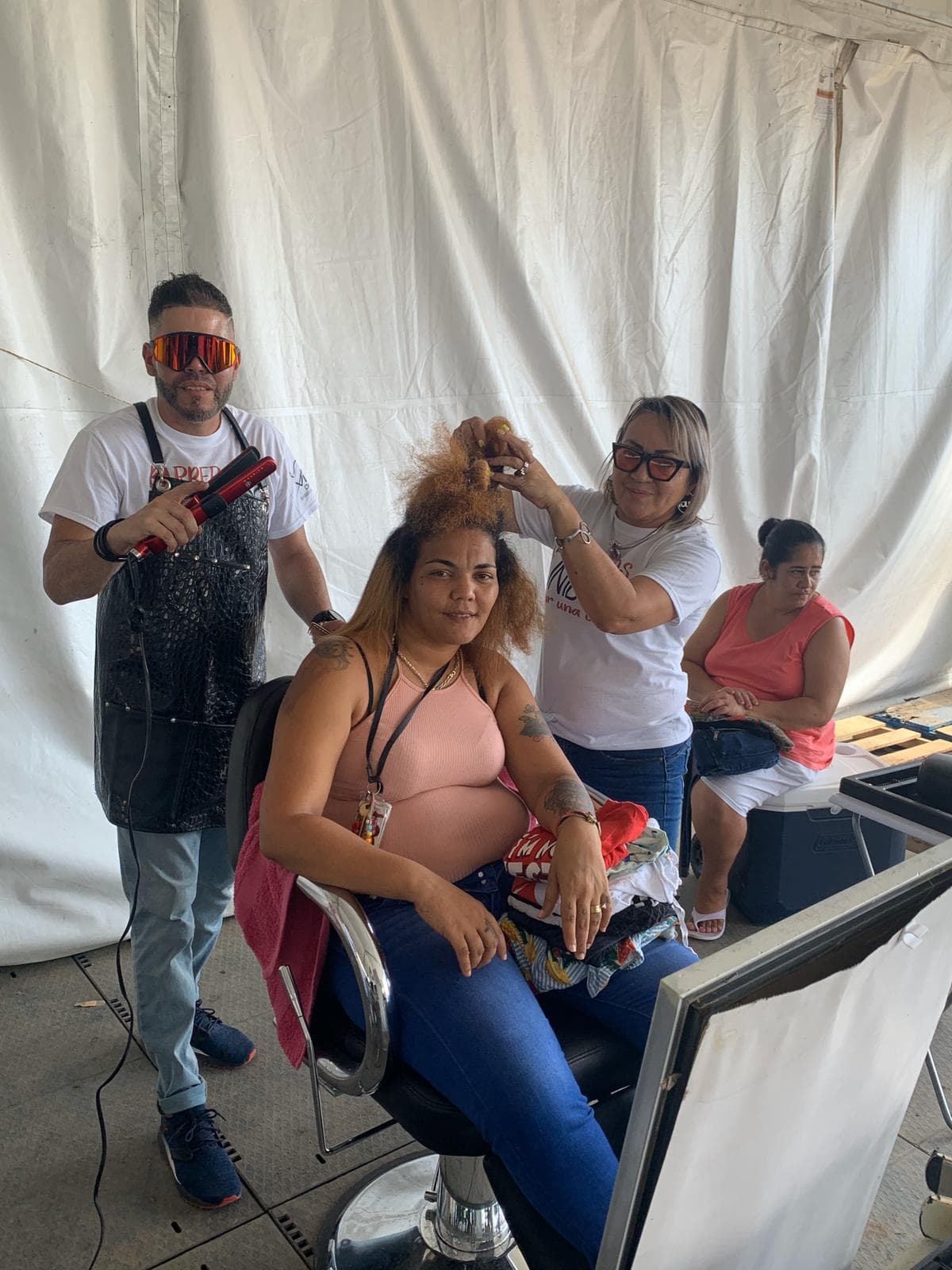 "Gracias a DIOS por darme otra oportunidad de llegar esta vez al pueblo de Guayanilla con los Barberos Unidos Por Una Causa, una gran experiencia", escribió el barbero, Robert Méndez.