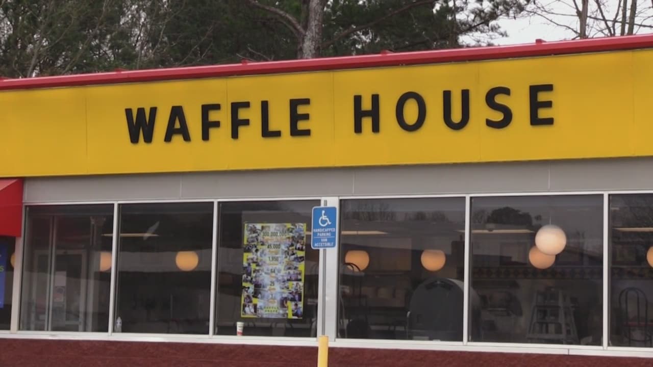 Mano de obra hispana vulnerable tras ejecutar trabajos de limpieza en lugares afectados por coronavirus