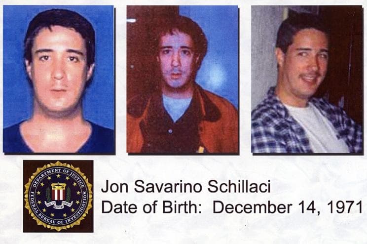 <h3 class="cms-H3-H3">Jon Savarino Schillaci</h3>
<br>En junio de 2008, Schillaci -exfugitivo de la lista de los más buscados- 
<b><a href="https://www.fbi.gov/wanted/topten/topten-history/hires_images/FBI-488-JonSavarinoSchillaci.jpg/view" target="_blank">fue arrestado sin incidentes </a></b>en su residencia en San José de Gracia, México.