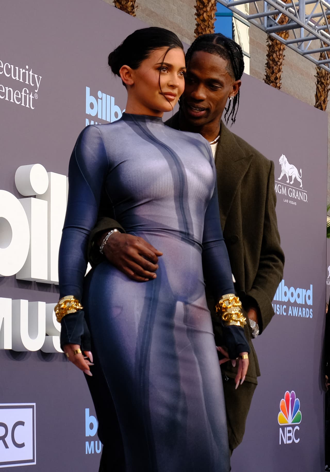 Desde junio de 2017, Kylie Jenner ha mantenido una relación intermitente con el rapero Travis Scott, la cual ha tenido pausas en más de una ocasión.