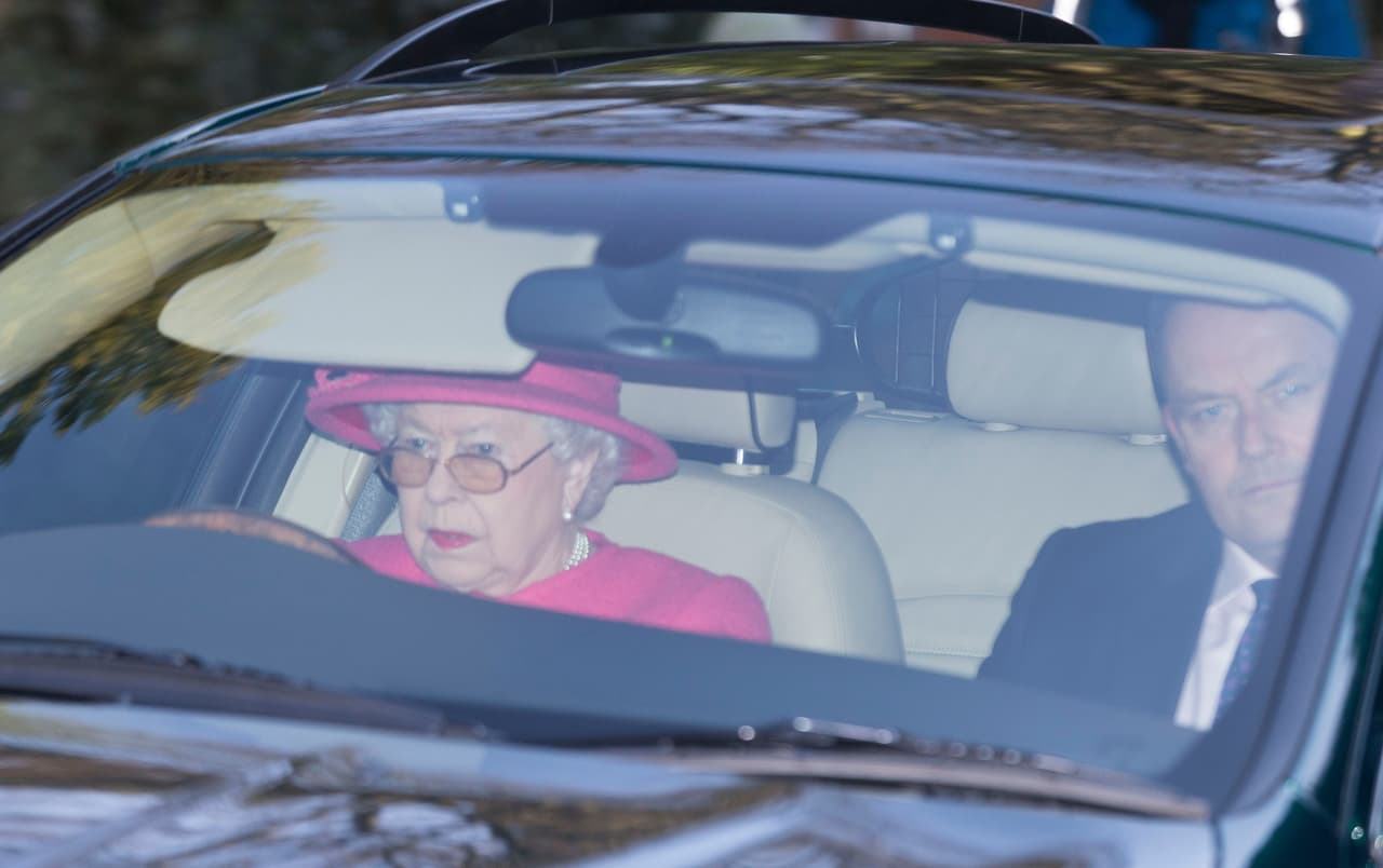 Esta decisión de la reina Isabel II ocurre a tan sólo unos días de cumplir 93 años, el próximo 21 de abril.