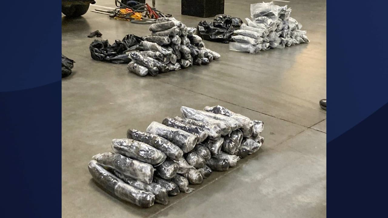 Durante un operativo que duró 24 horas, del 7 al 8 de diciembre, agentes de AZDPS y elementos de la Guardia Nacional de Arizona incautaron 237.05 libras de 
<a href="https://www.univision.com/local/arizona-ktvw/temas/drogas">metanfetamina</a> valoradas en $1.54 millones.