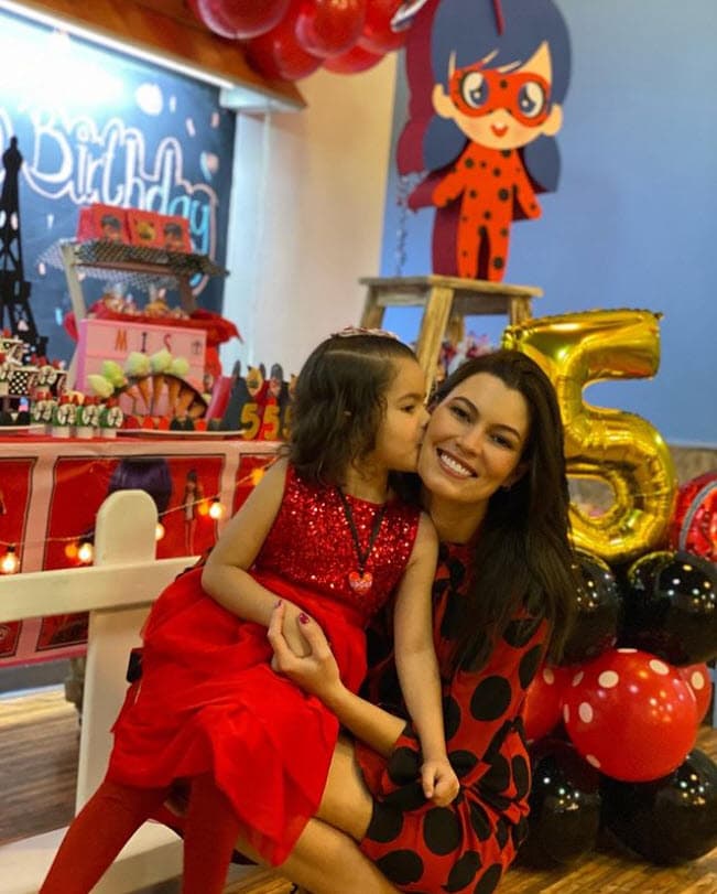 La cuenta en Instagram de 
<b>Mila Mayer</b>, la hija de Sergrio Mayer Jr. y Natalia Subtil, publicó esta tierna imagen: "Feliz día a todas las mamás", se lee.
<br>