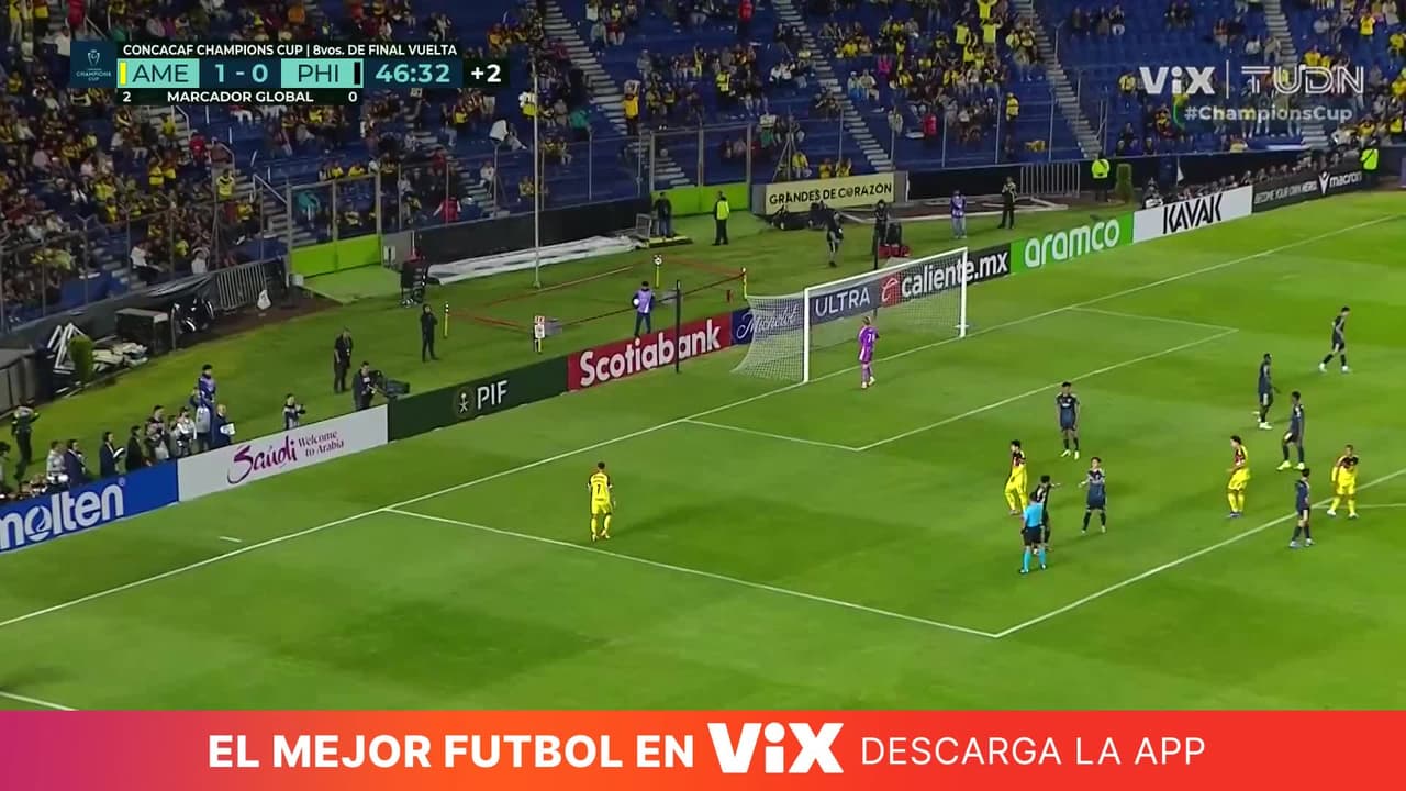 ¡El árbitro dice jueegueee! Después de revisar en el VAR se decide que no hay penal para el América