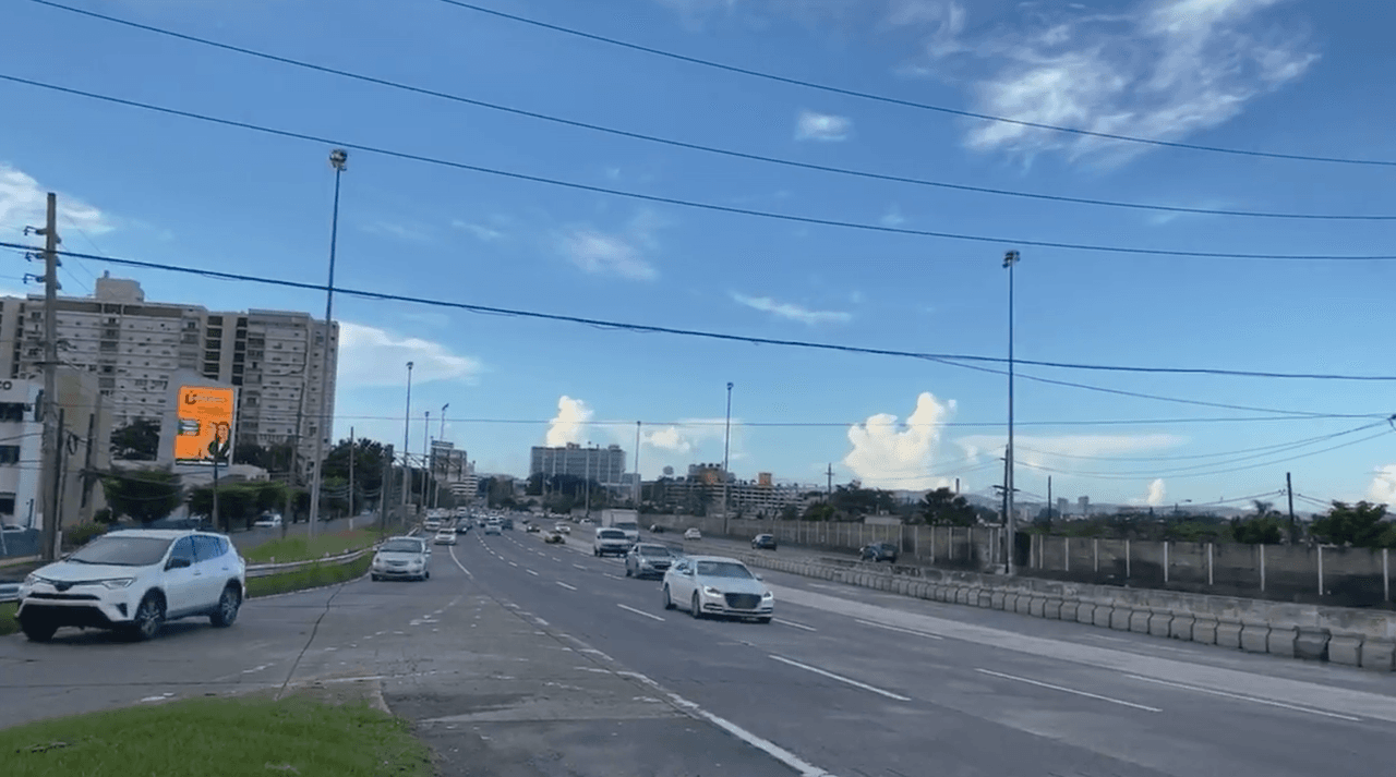 Los manifestantes se encontraban en varias salidas del expreso en dirección de Caguas a San Juan.